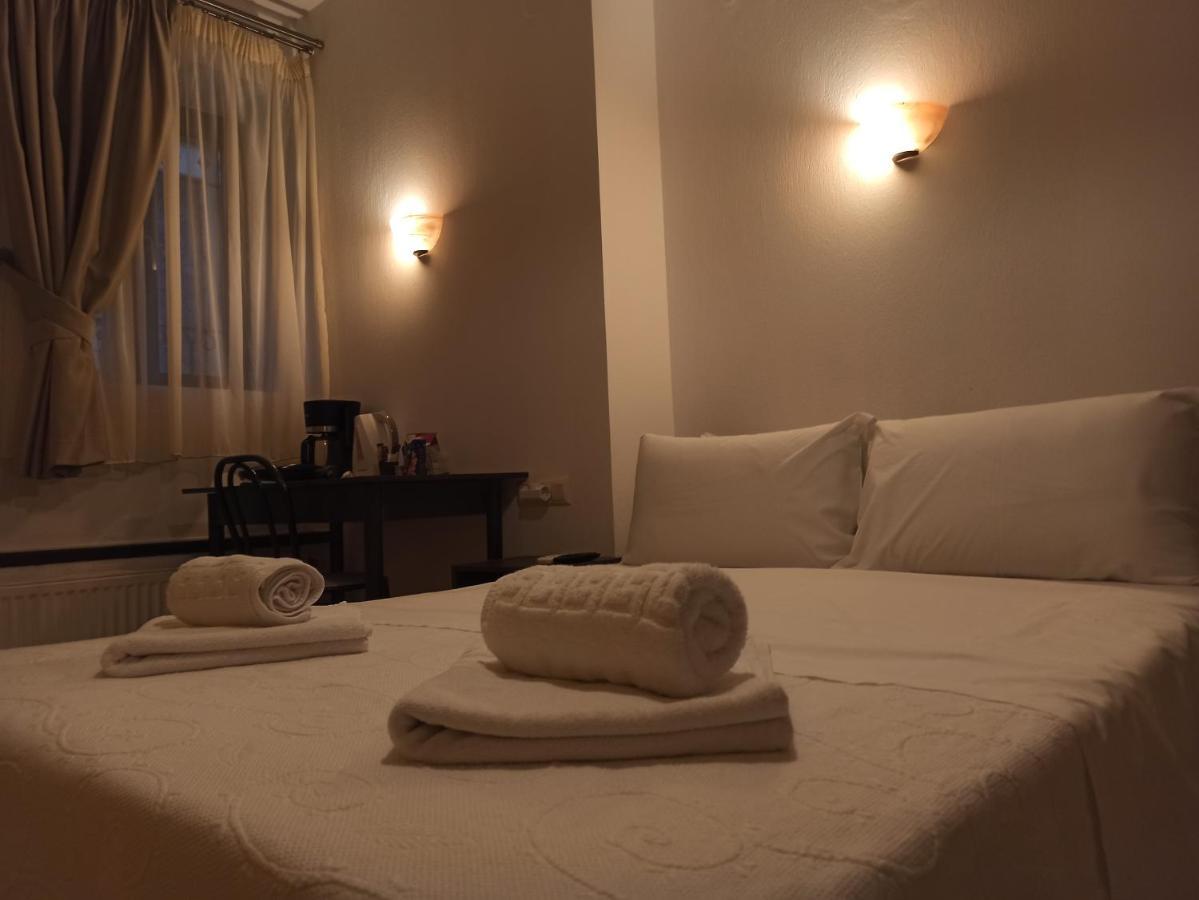 To Agioklima Hotel อิโออันนินา ภายนอก รูปภาพ